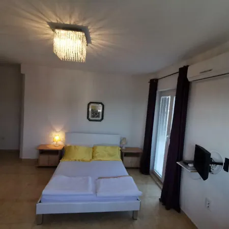 アパート Ilona *